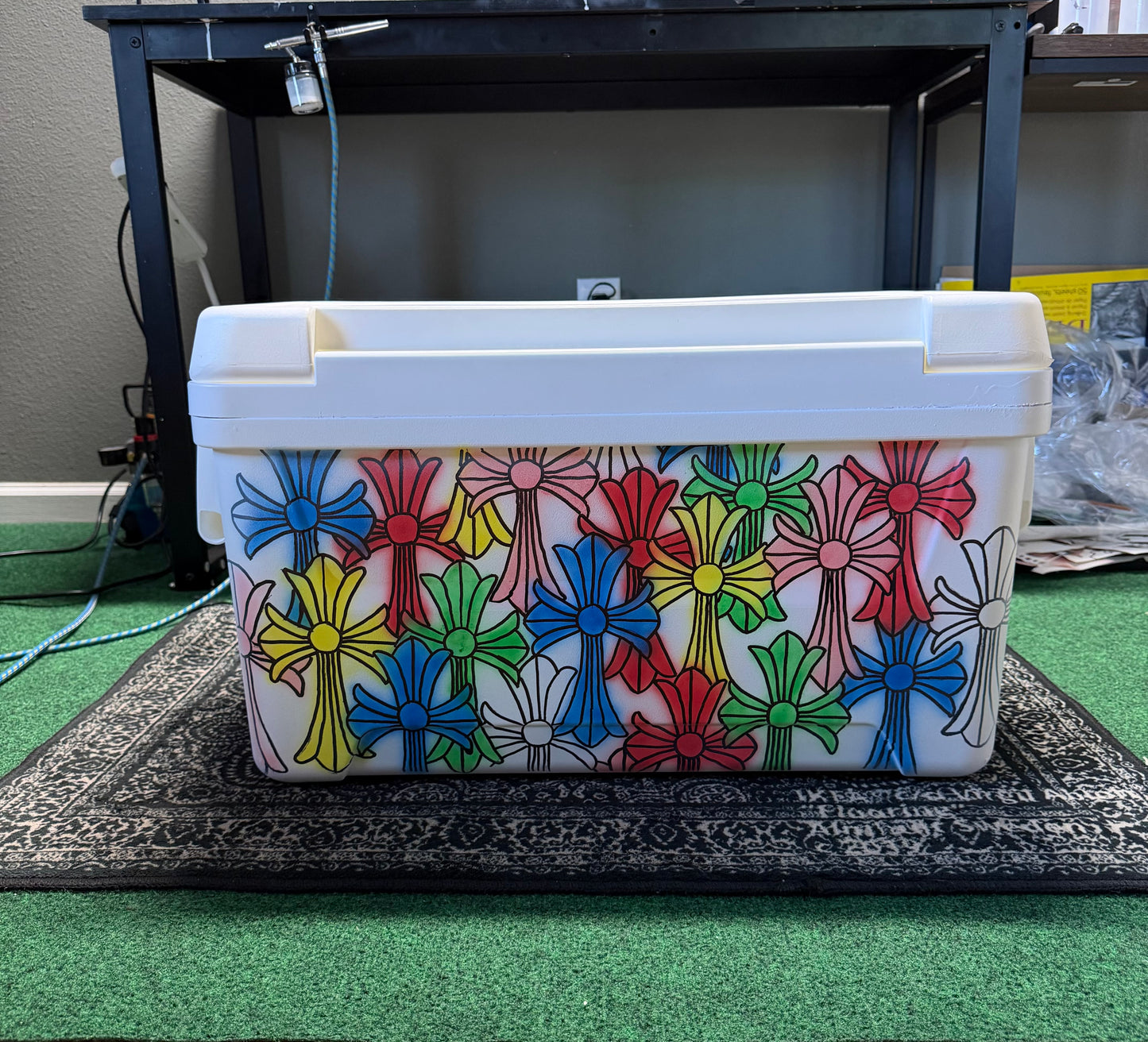 1OF1 Veeze airbrushed Cromehearts Cooler